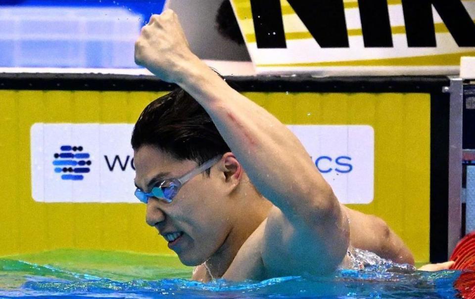 实力见证荣耀，覃海洋勇夺男子200米蛙泳金牌