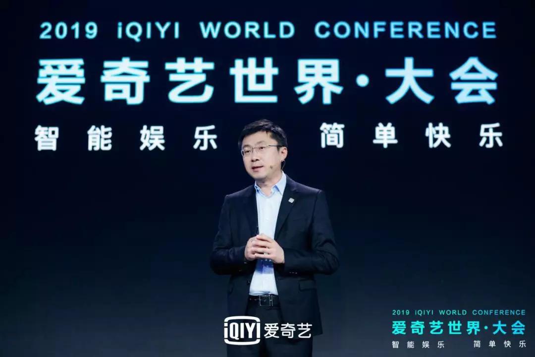 苹果首席运营官加码在华投资，探索独特风味与小巷魅力