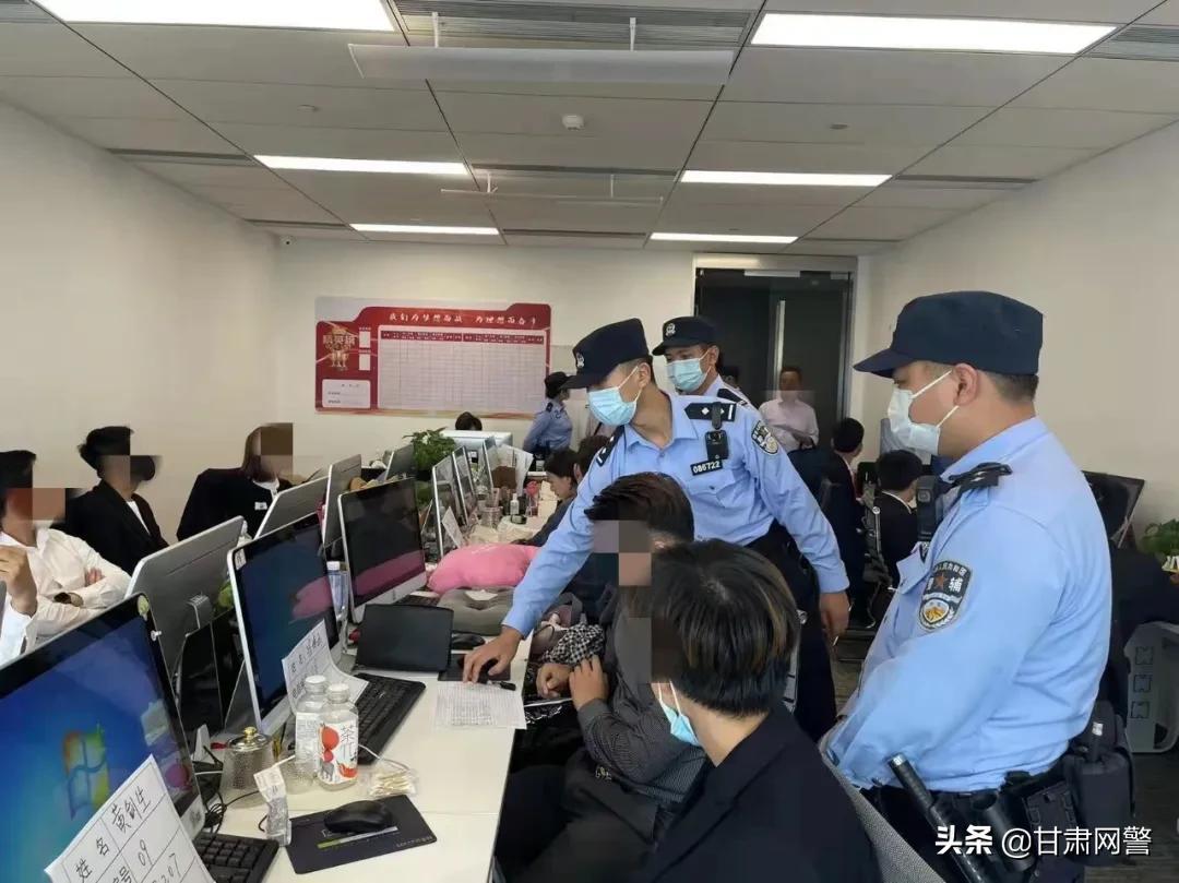 小小摆拍卖惨被抓，公安网安行动揭示，绿色旅行寻找内心平静之路