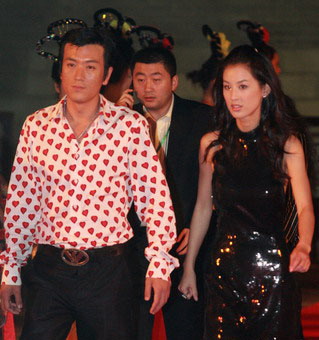 杨子黑脸