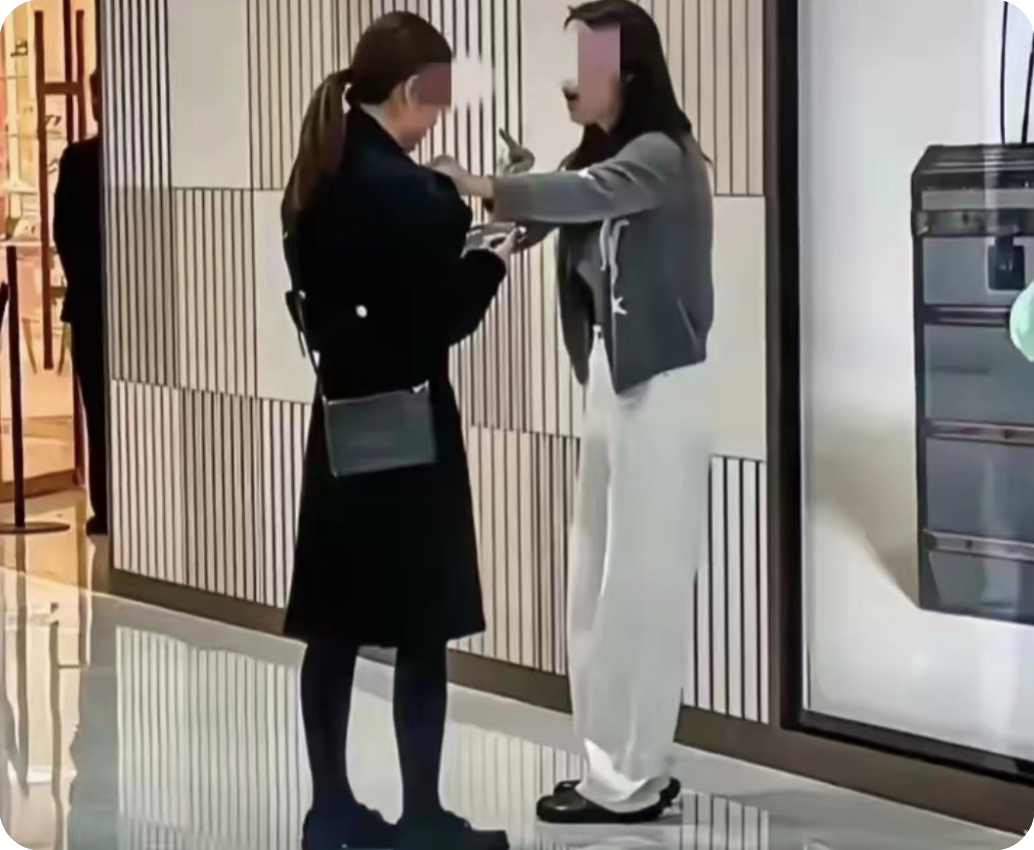 LV柜员与男客户暧昧事件，原配揪衣领引发风波，暧昧关系引热议
