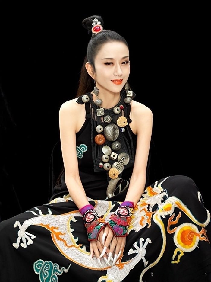 杨丽萍分享会，领略孔雀舞的艺术魅力