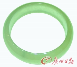 广东女孩金手镯投资翻三倍，智慧与胆识铸就的财富传奇故事