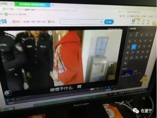 省委书记探访乡村小学遭遇电脑无法使用的情况，揭示数字鸿沟的挑战