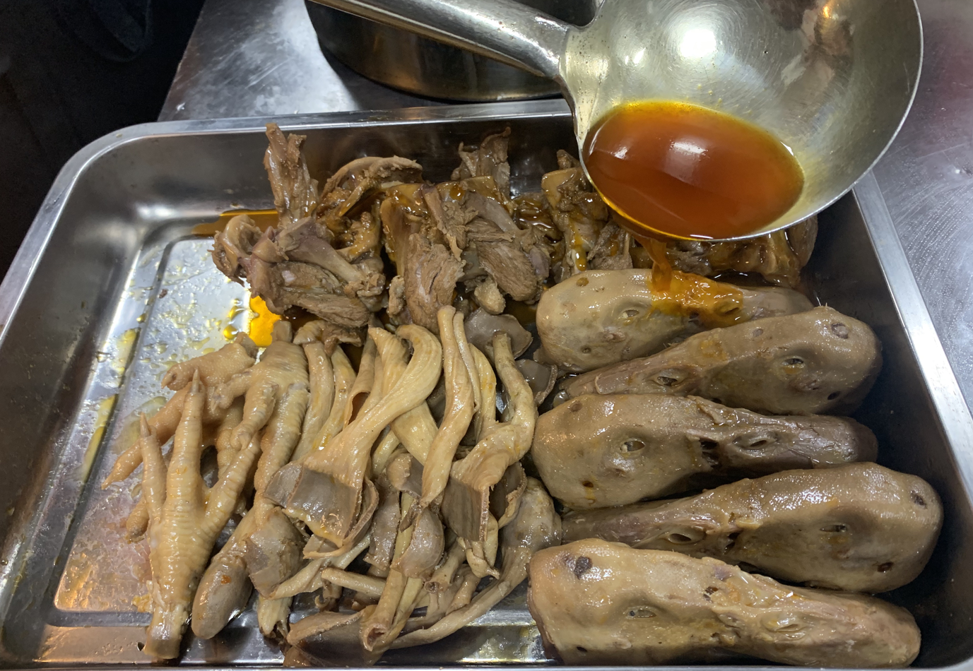 卤味创新之道，探索卤味新风味与制作方法
