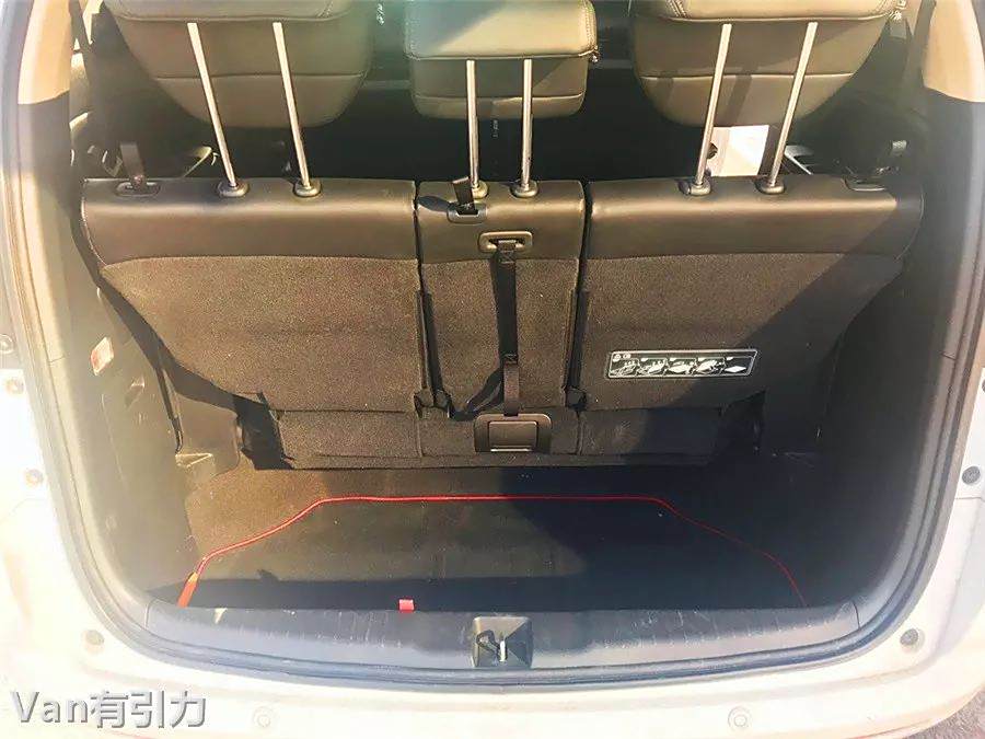 奥德赛二排座椅放倒指南，步骤详解