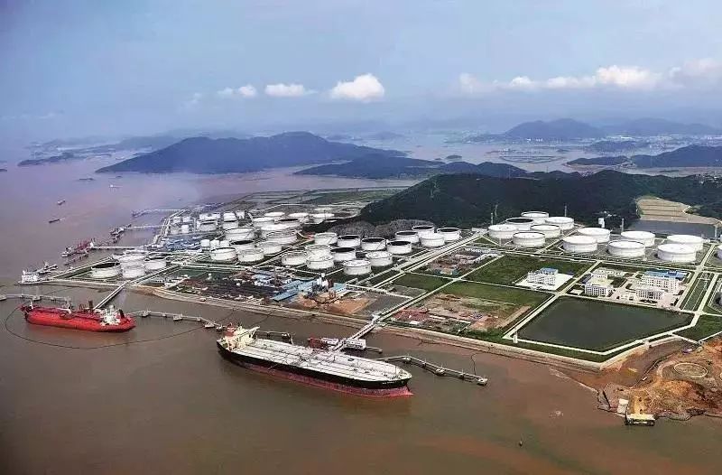 探秘舟山第四大加油港，海上能源动脉的枢纽🚢