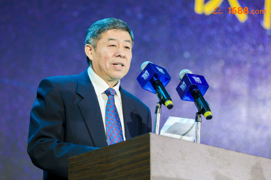 付鹏谈居民部门三大任务，科技重塑生活，智能升级体验