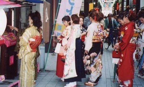 小巷深处的独特风情小店，推女郎最新报道