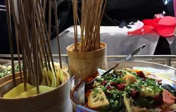 郑渝高铁最新动态与小巷美食探秘