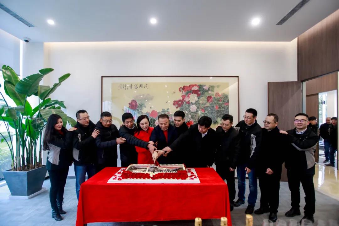 多伦科技引领科技创新，塑造未来智能生态新篇章