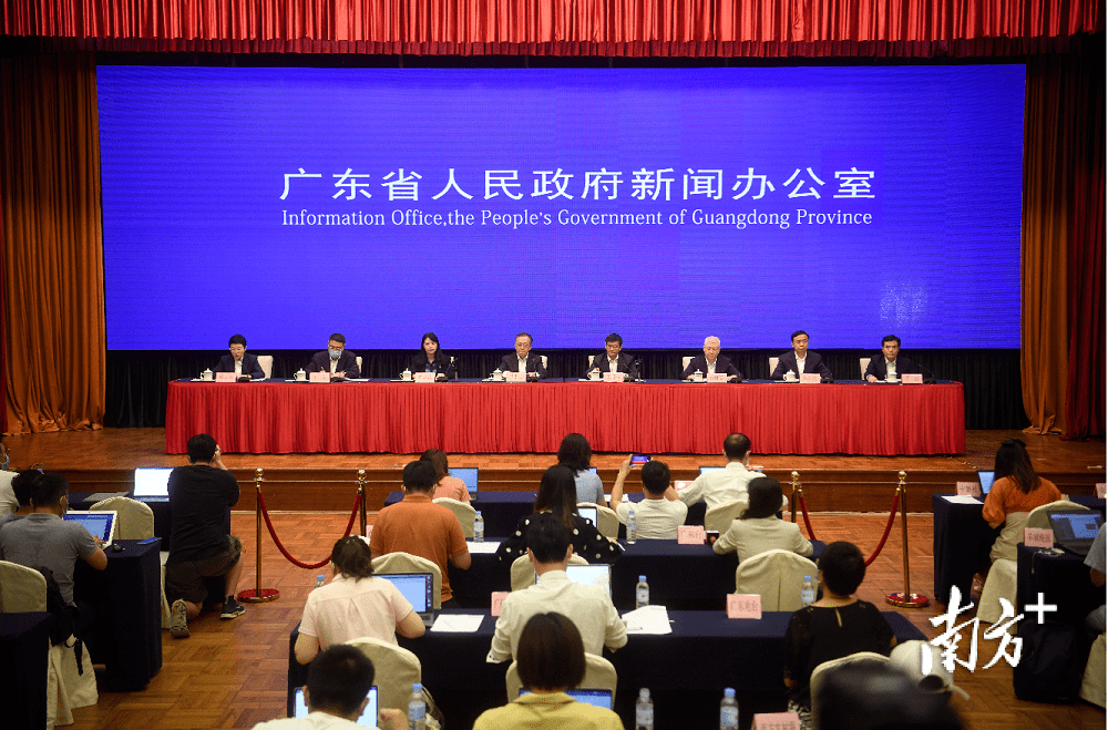退休政策最新规定2023年,退休政策最新规定2023年，探索小巷中的特色小店