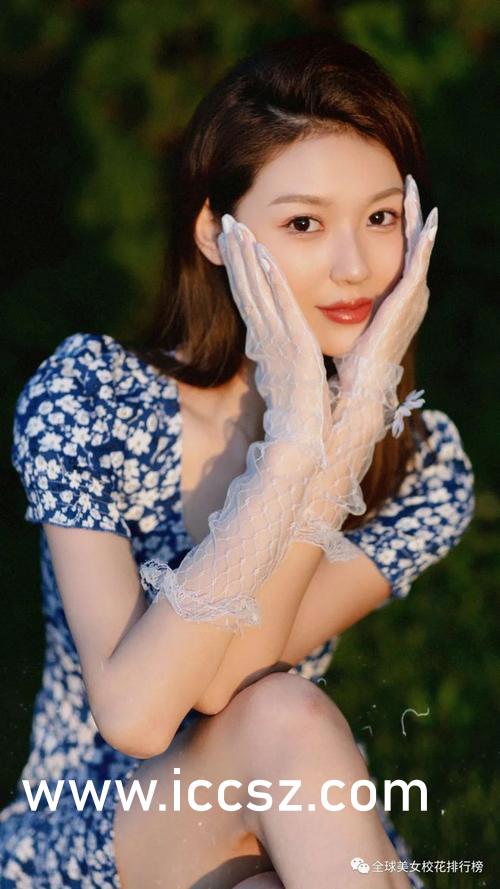 本田莉子探寻小巷美食宝藏，最新作品独家呈现
