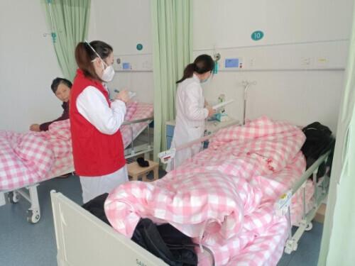 国外最新病例，医疗之旅中的深厚友情纽带
