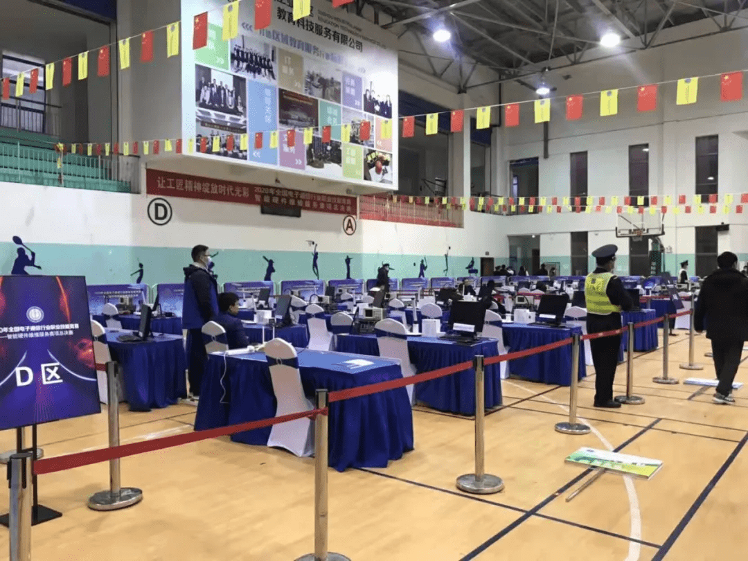 通辽鞋厂最新招工信息启航，变化中追寻自信与成就，共筑梦想之路！