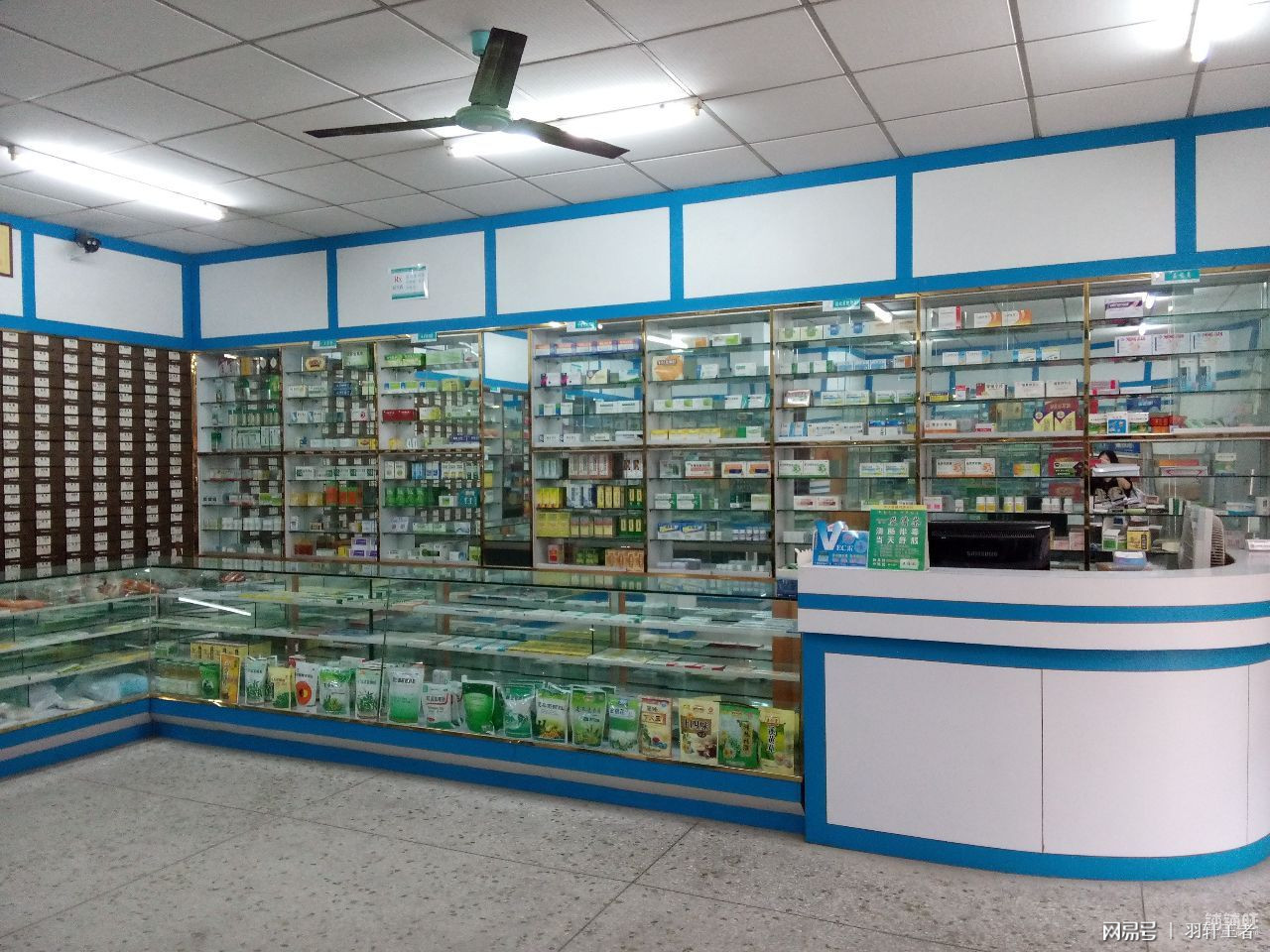 药店经营范围最新规定,药店里的温馨故事，经营范围新规定与友情的奇妙碰撞