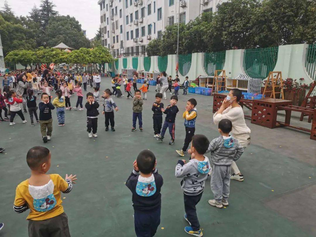 活力四溢幼儿园早操视频，自信启航，成就感的源泉