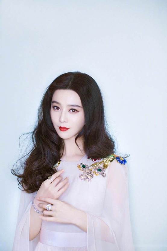 全球最美女明星，璀璨星光下的热议焦点三大揭秘