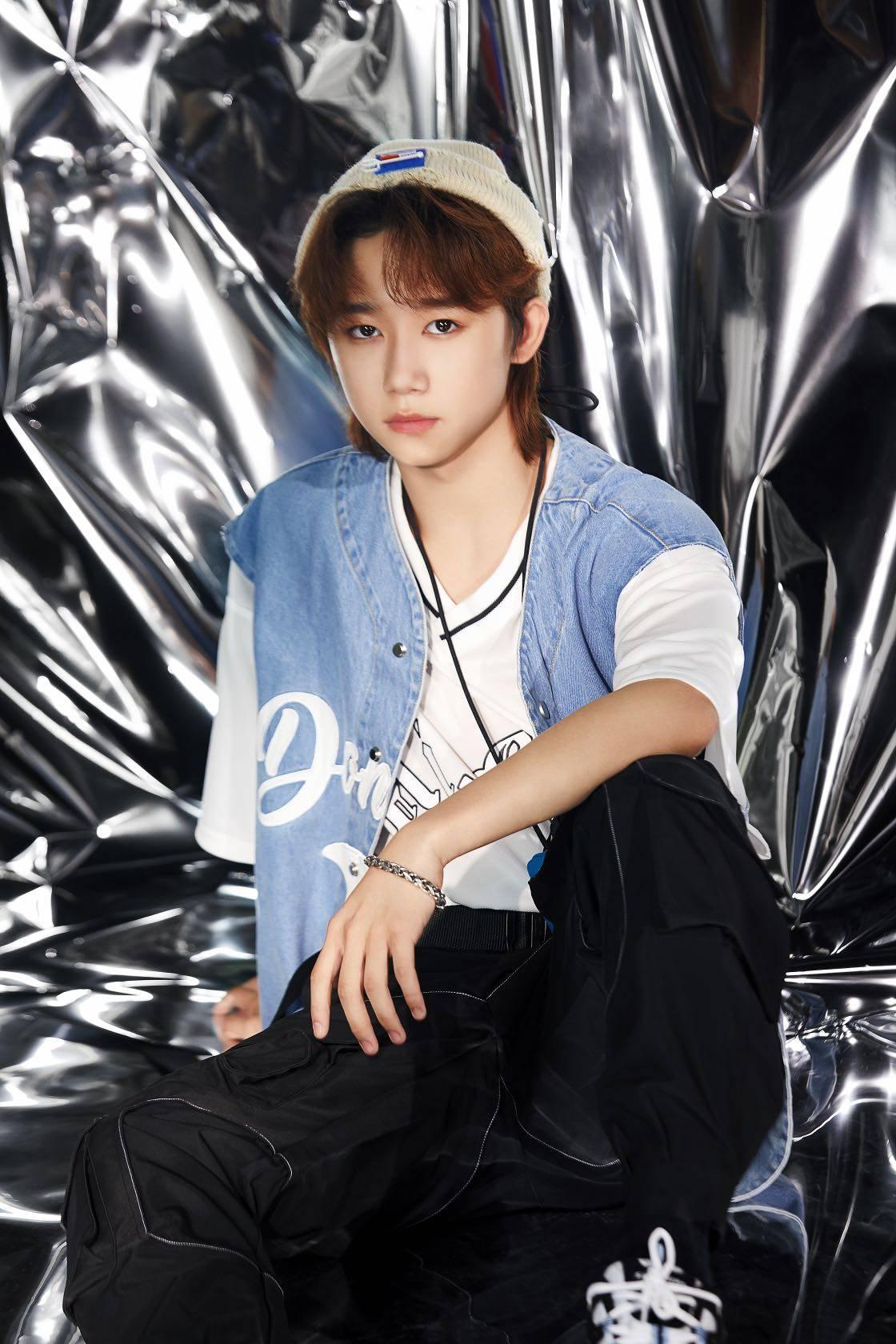 新加坡明星男,新加坡明星男的日常趣事与友情纽带