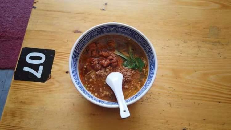 梦回电视剧，小巷中的特色小店的故事