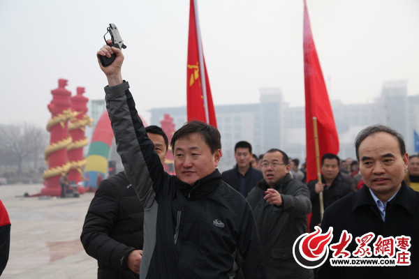 赵联冠市长最新动态，与自然美景的亲密之旅