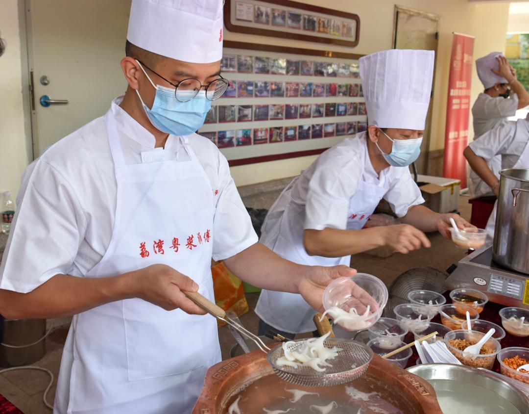 最新离婚证书图片与小巷深处的特色小店探索