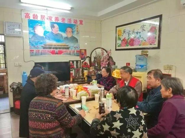 特工17最新礼包码揭秘，小巷深处的神秘宝藏大揭秘