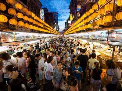和平精英最新版本揭秘，小巷隐藏宝藏之特色小店的探索之旅