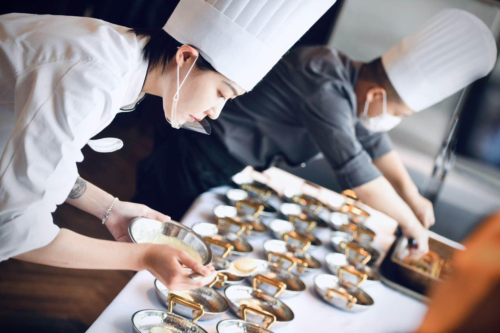 烹饪达人养成指南，颜美食最新潮流食谱探索