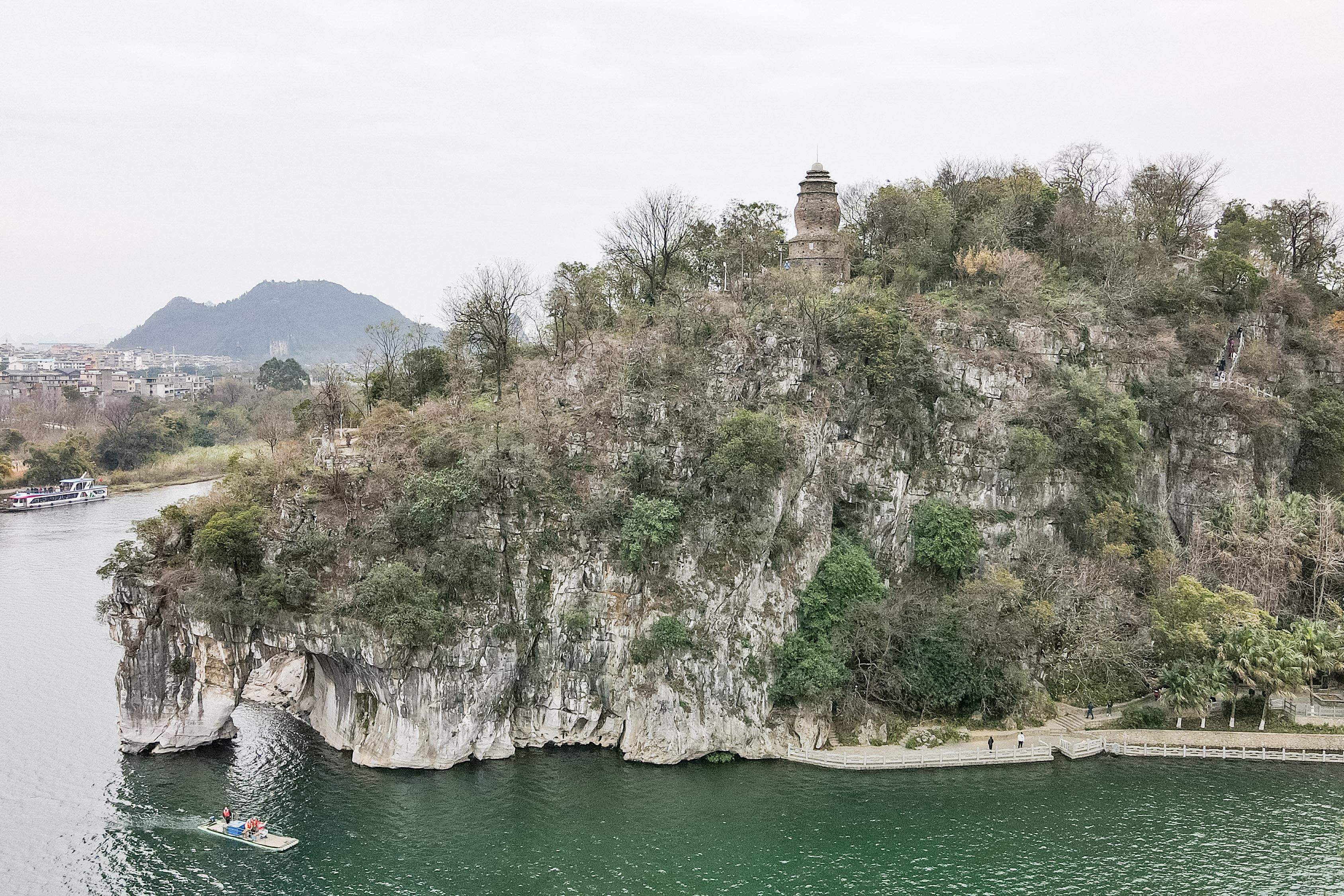 最新搭配风潮，自然美景的轻松探索之旅