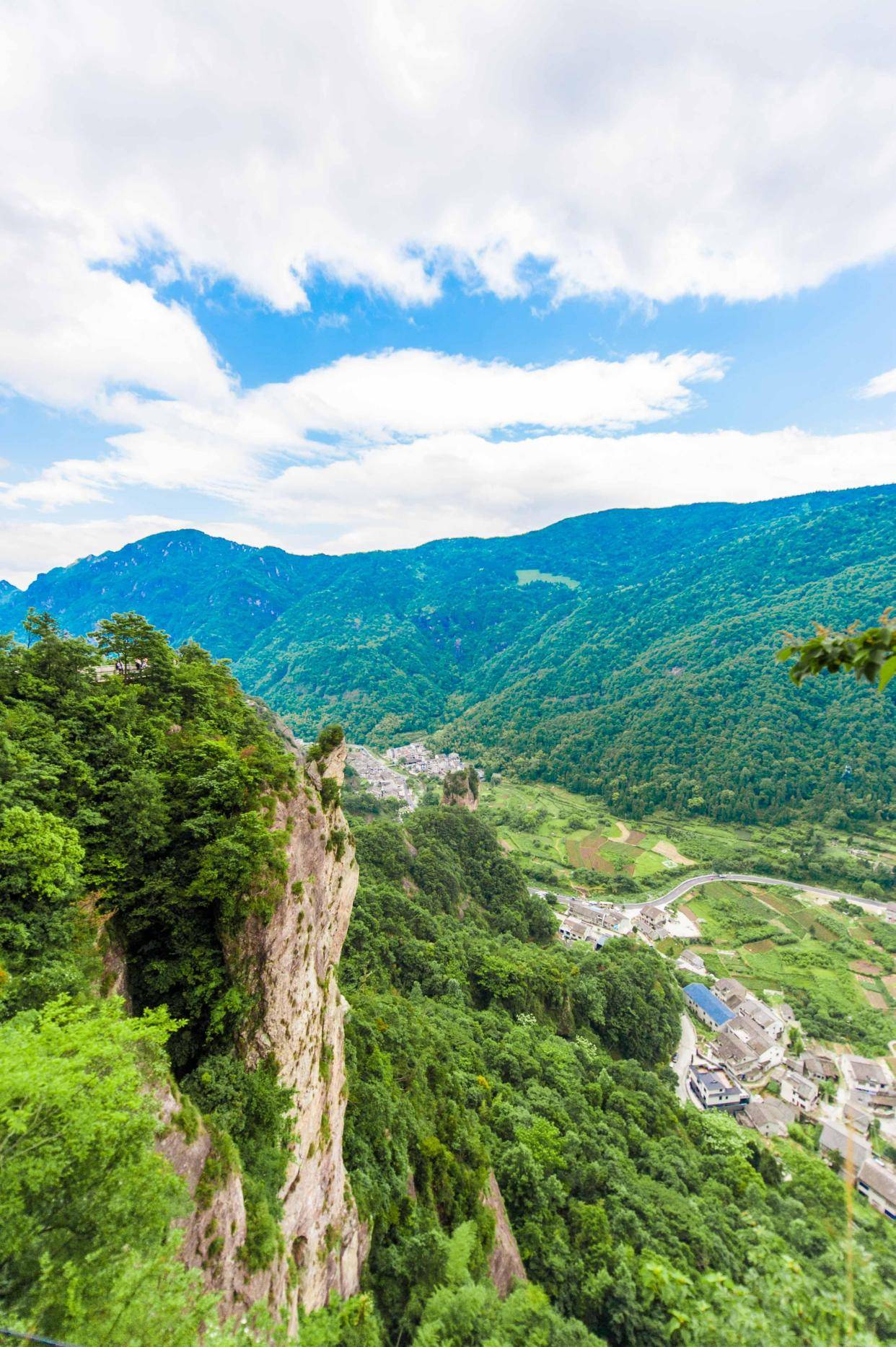 跟着自然美景去旅行，最新查询教程助你寻找内心宁静与平和
