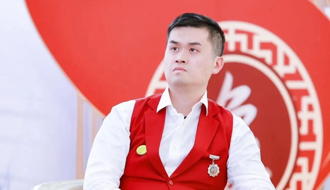 王天一与郑惟桐的科技巅峰对决，重塑生活体验的最新挑战