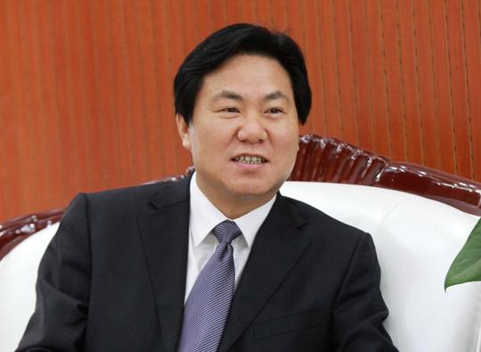 汤传信履历蜕变之路，成就辉煌人生