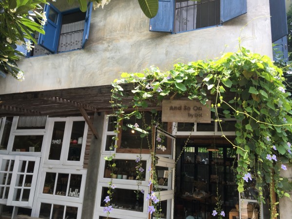 最新赚客吧，小巷特色小店的独特风味与惊喜之旅