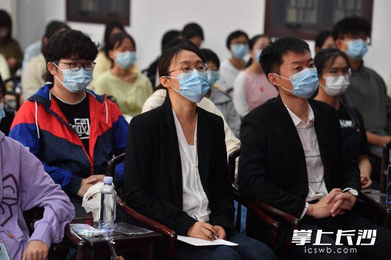 掌上书院最新动态发布，最新资讯一览无余