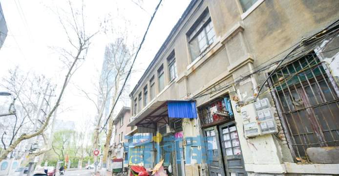 化德新街巷，城市更新中的双刃剑效应探索