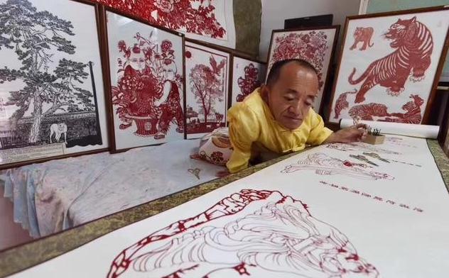 女明星逆境中的力量，骨折后的自我重塑与励志故事