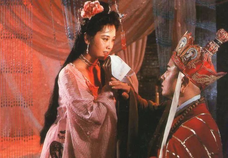 情人眼里出西施电影，深度解读爱情视角与电影魅力