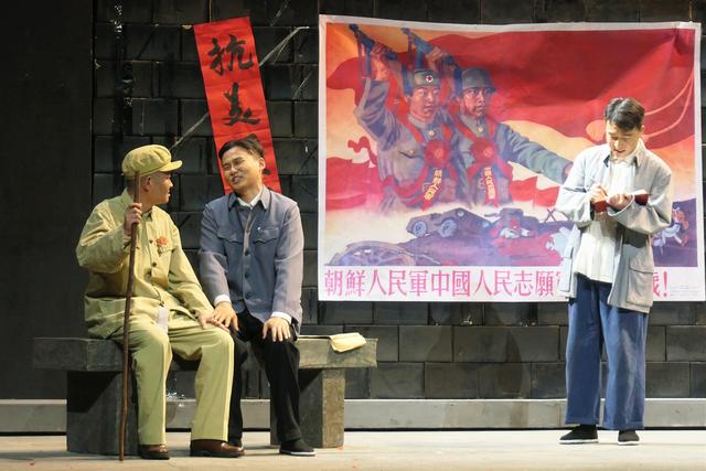 探索小巷宝藏，特色小店背后的演员之选故事