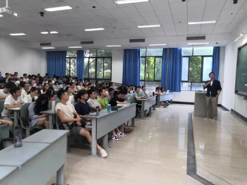 兴化最新招聘动态及未来科技产品介绍