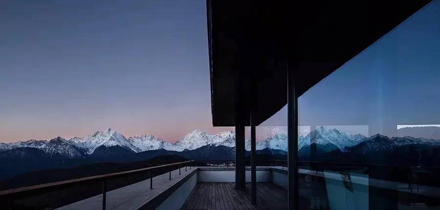 最新耳环潮流，自然美景之旅，寻找内心平和与喜悦的旅程