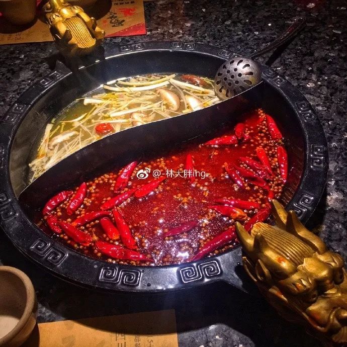 老含最新合集，小巷美食的秘密殿堂