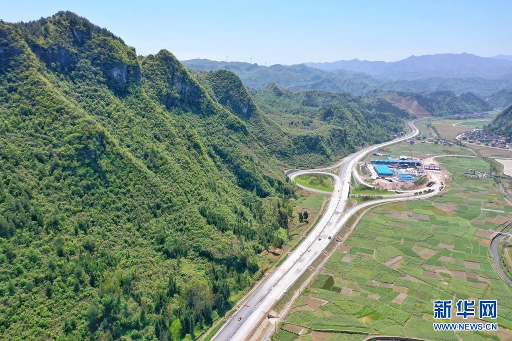 秀印高速公路最新动态与小巷独特风味探寻