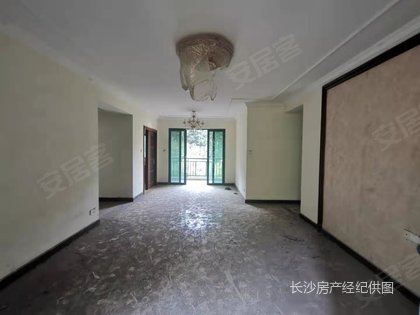 成都最新二手房急售，远离喧嚣，开启自然美景的治愈之旅