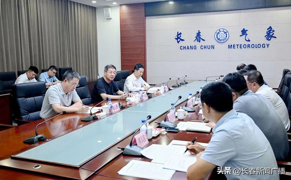 最新卫星云图滚动播放，科技与生活完美融合的观察工具